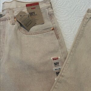 Levi's 501 Jeans in Light Cream